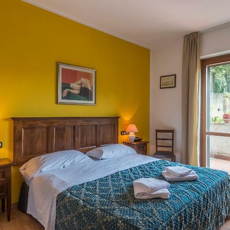 Hotel Le Rocce Magione Exterior foto