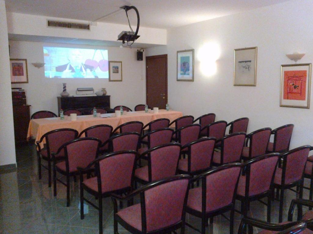 Hotel Le Rocce Magione Exterior foto