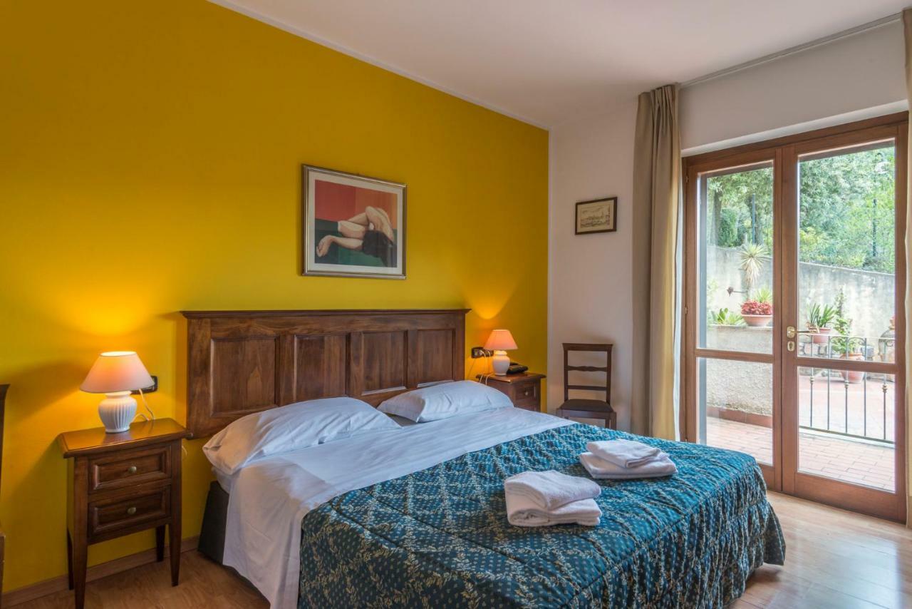 Hotel Le Rocce Magione Exterior foto